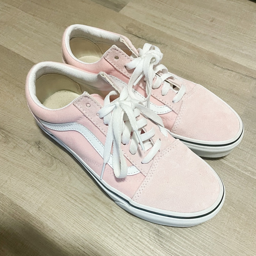 Vans Old Skool Shoe, blushing pink and white